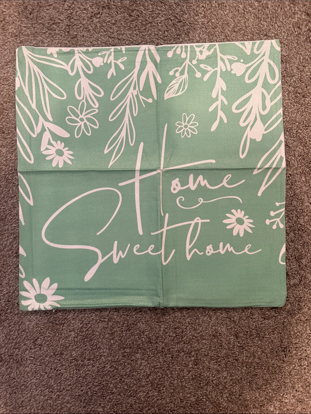 4 Decorative pillow cases.